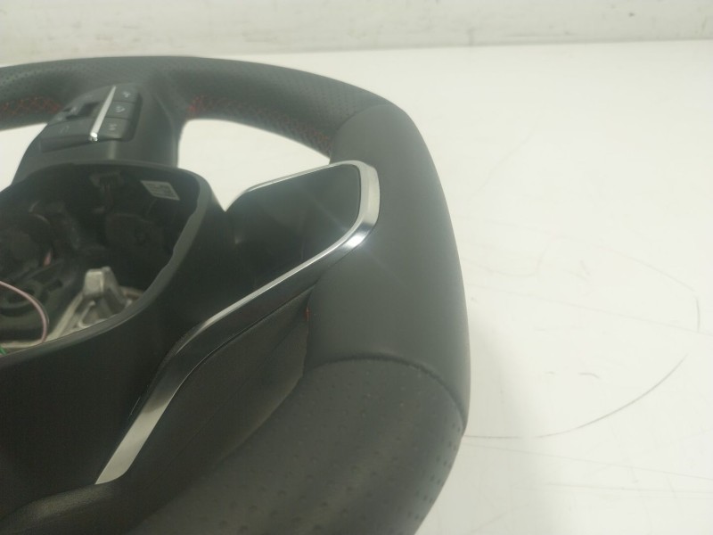 Recambio de volante para ford focus 1.0 ecoboost cat referencia OEM IAM 2542753 34261491B 