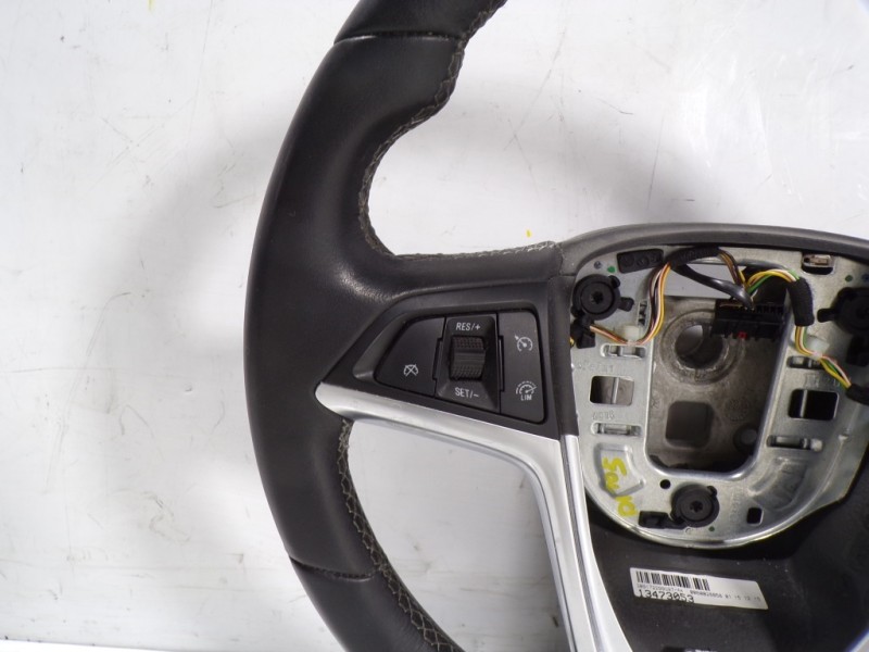 Recambio de volante para opel mokka 1.6 cdti dpf referencia OEM IAM   