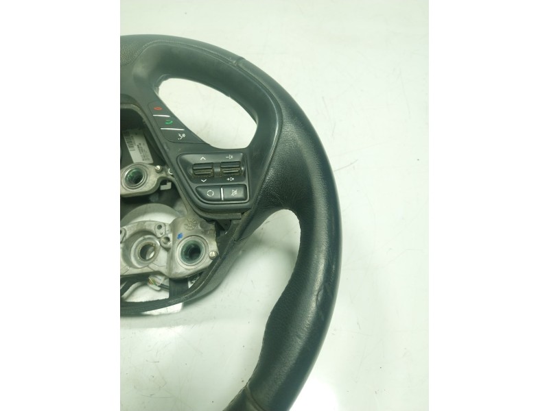 Recambio de volante para kia cee´d 1.6 gdi cat referencia OEM IAM 56111A2050 56110A2550BWK 