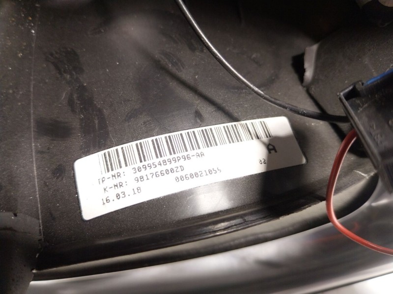 Recambio de volante para citroën ds3 1.2 12v e-thp referencia OEM IAM  9817600ZD 