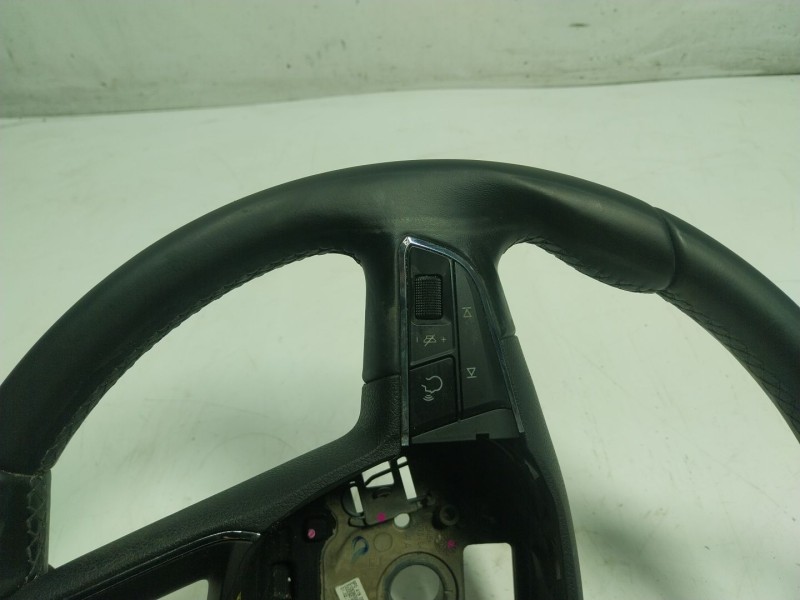 Recambio de volante para seat leon (5f1) 1.6 tdi referencia OEM IAM  5F0419091 