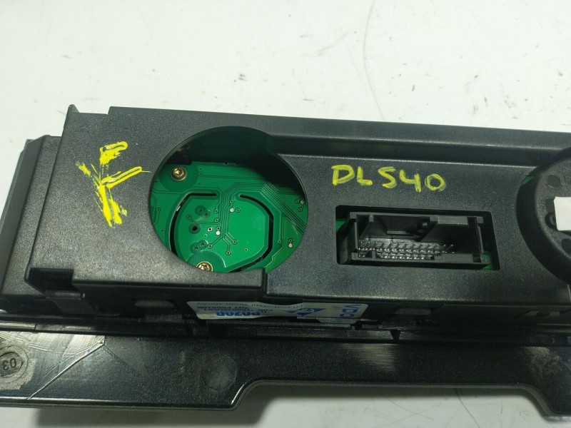 Recambio de mando multifuncion para land rover range rover (lm) td6 hse referencia OEM IAM YUL500710PUY 8124111718 