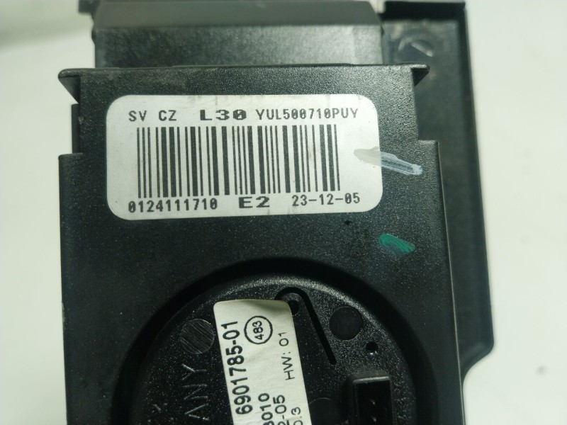 Recambio de mando multifuncion para land rover range rover (lm) td6 hse referencia OEM IAM YUL500710PUY 8124111718 