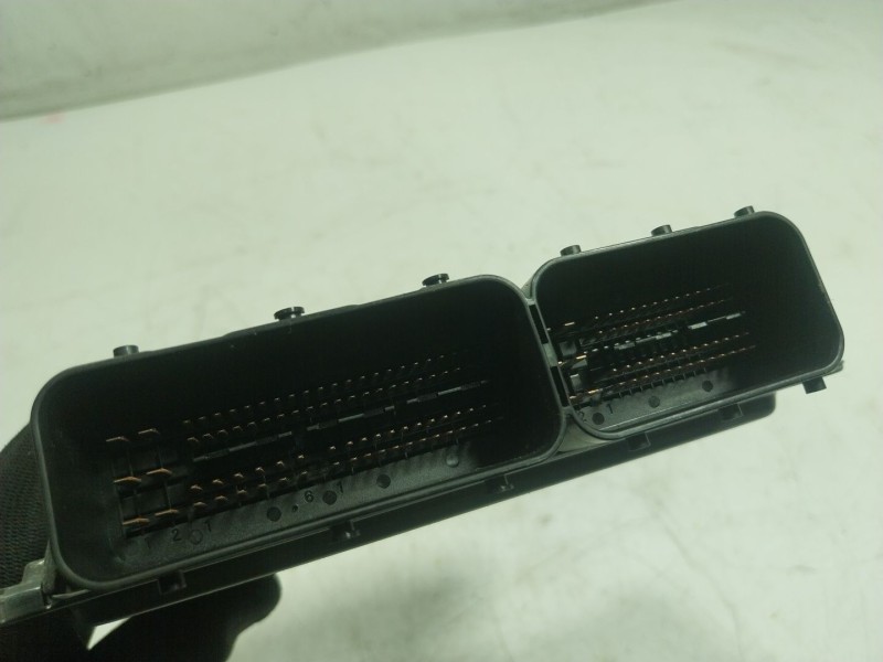 Recambio de centralita motor uce para bmw x3 (e83) 2.5si referencia OEM IAM  7567609 