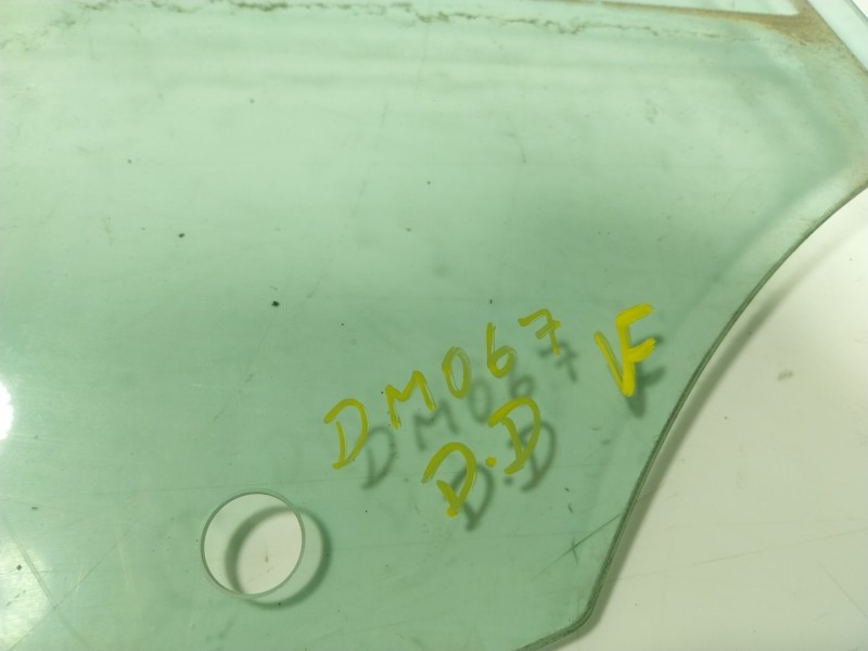 Recambio de cristal puerta delantero derecho para volkswagen passat berlina (cb2) 2.0 tdi referencia OEM IAM 3G0845202  