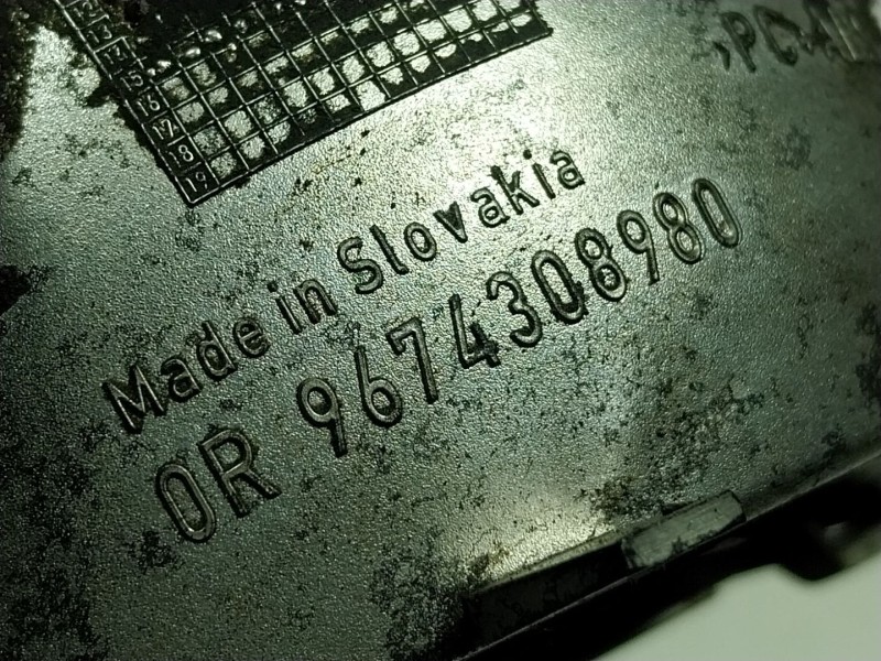 Recambio de piloto trasero central para peugeot 208 1.6 blue-hdi fap referencia OEM IAM  9674308980 