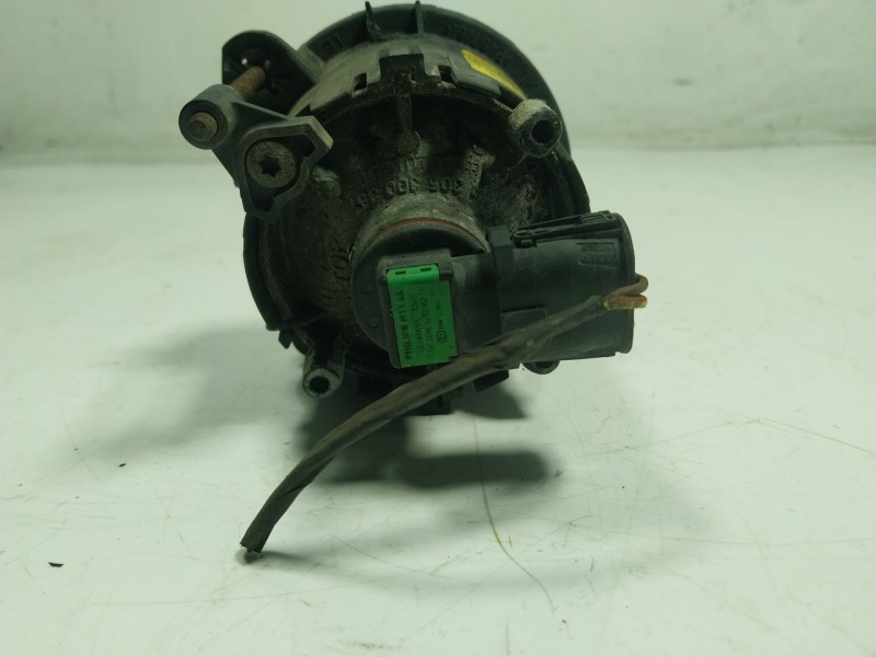Recambio de faro antiniebla izquierdo para land rover range rover (lm) td6 hse referencia OEM IAM XBJ000090 0305061011 