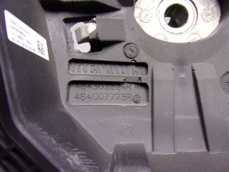 Recambio de volante para dacia duster 1.5 dci diesel fap cat referencia OEM IAM 484000919R 484302824R 