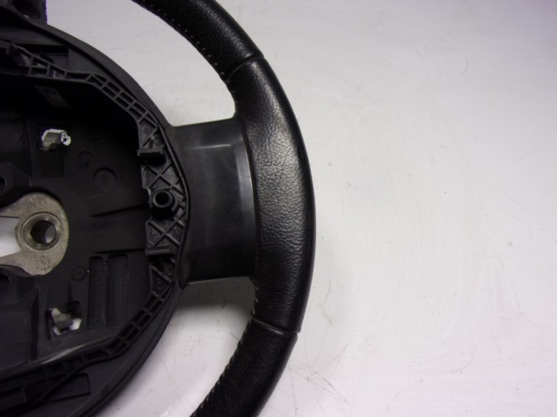 Recambio de volante para dacia duster 1.5 dci diesel fap cat referencia OEM IAM 484000919R 484302824R 