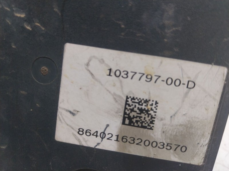 Recambio de abs para tesla model s p referencia OEM IAM  103779700D 