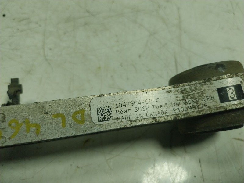 Recambio de brazo suspension superior trasero izquierdo para tesla model s p referencia OEM IAM  104396400C 