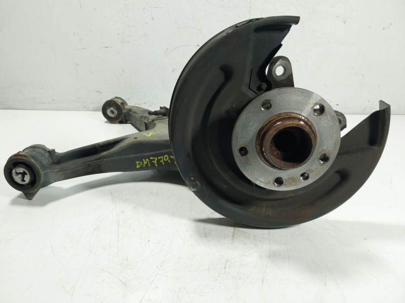 Recambio de mangueta trasera izquierda para volkswagen t6 transporter 2.0 tdi referencia OEM IAM   