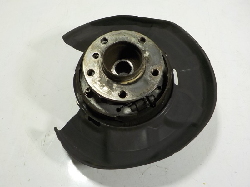 Recambio de mangueta trasera derecha para bmw serie 4 coupe (f32) 2.0 16v turbodiesel referencia OEM IAM 33326797508  