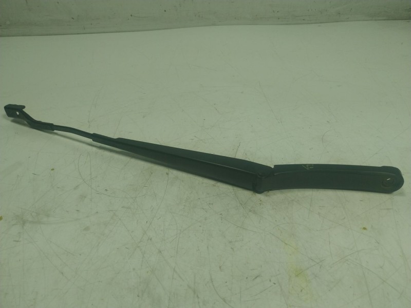Recambio de brazo limpia delantero izquierdo para volkswagen arteon (3h7, 3h8) 2.0 tdi referencia OEM IAM   