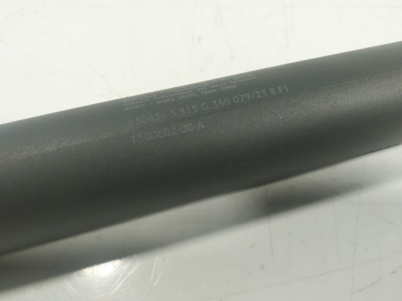 Recambio de amortiguadores maletero / porton para tesla y referencia OEM IAM  150060200A 