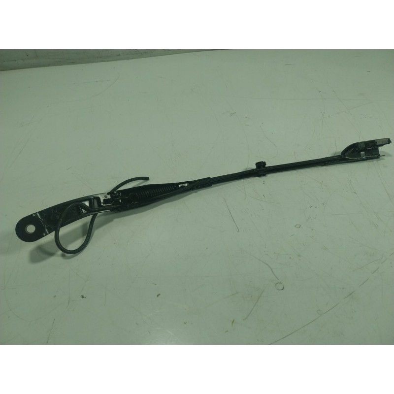 Recambio de brazo limpia delantero izquierdo para tesla y referencia OEM IAM   