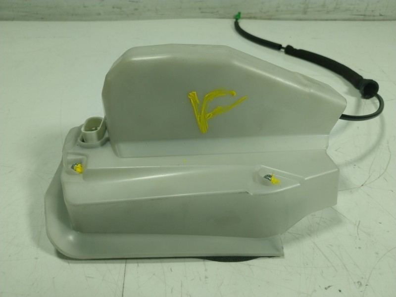 Recambio de cerradura puerta delantera derecha para tesla y referencia OEM IAM  150067391B 