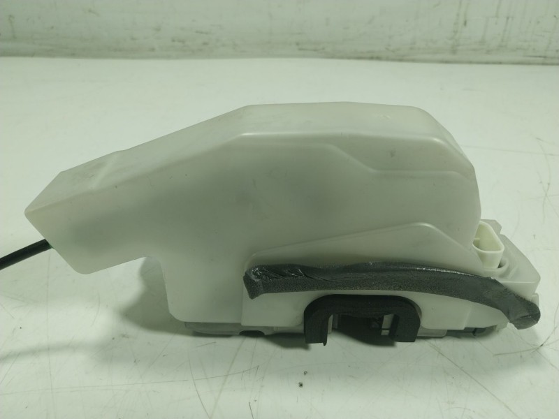 Recambio de cerradura puerta delantera derecha para tesla y referencia OEM IAM  150067391B 