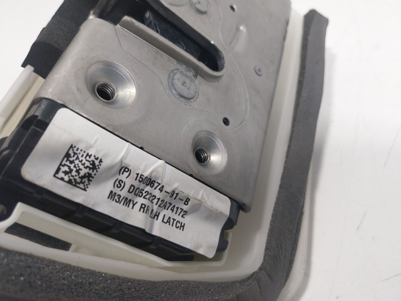 Recambio de cerradura puerta trasera izquierda para tesla y referencia OEM IAM  150067491B 