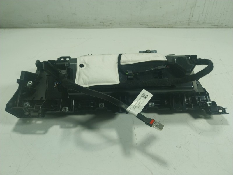 Recambio de guantera para tesla y referencia OEM IAM   