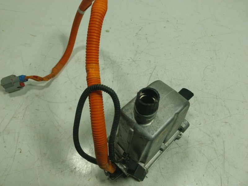 Recambio de calentador de agua para tesla model s p referencia OEM IAM  103890100H 