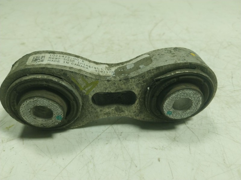 Recambio de brazo suspension superior trasero izquierdo para tesla model s p referencia OEM IAM  102142200B 