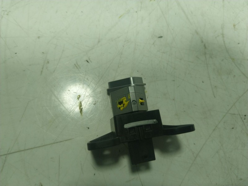 Recambio de maneta porton para tesla model s p referencia OEM IAM  600890600C 