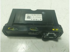 Recambio de modulo electronico para tesla model s p referencia OEM IAM  100761800E 