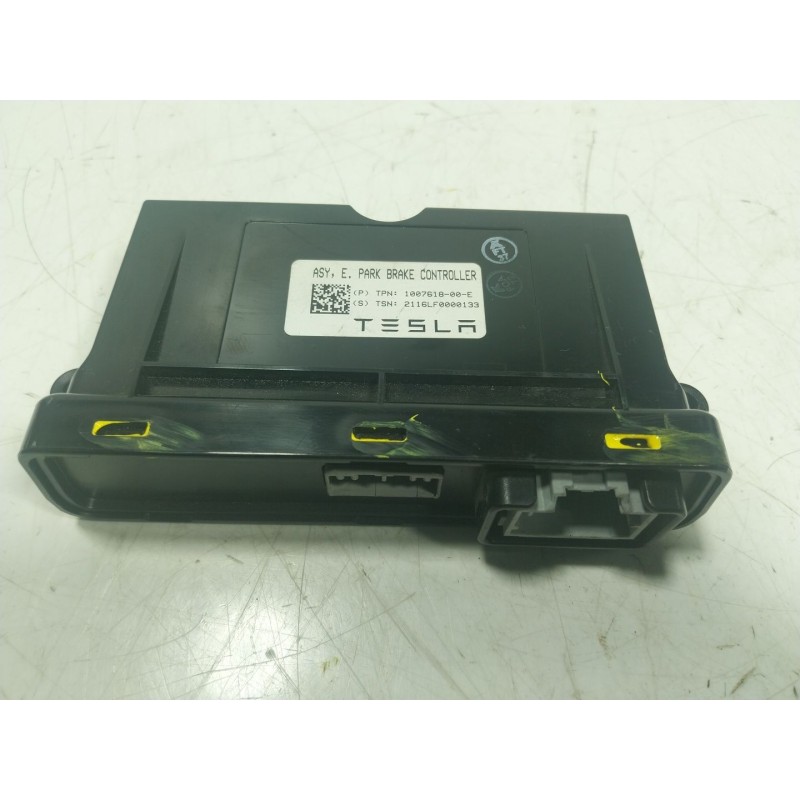 Recambio de modulo electronico para tesla model s p referencia OEM IAM  100761800E 