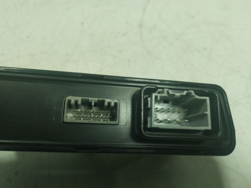 Recambio de modulo electronico para tesla model s p referencia OEM IAM  100761800E 