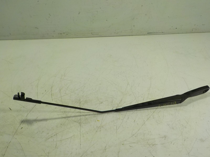 Recambio de brazo limpia delantero derecho para volvo s40 berlina 2.0 diesel cat referencia OEM IAM   