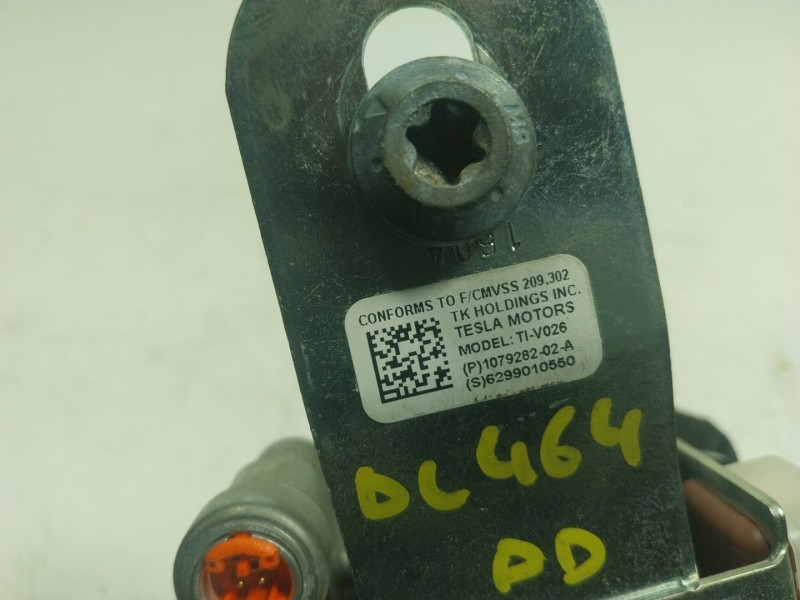 Recambio de cinturon seguridad delantero derecho para tesla model s p referencia OEM IAM  107928202A 