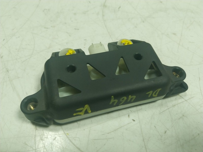 Recambio de maneta porton para tesla model s p referencia OEM IAM   