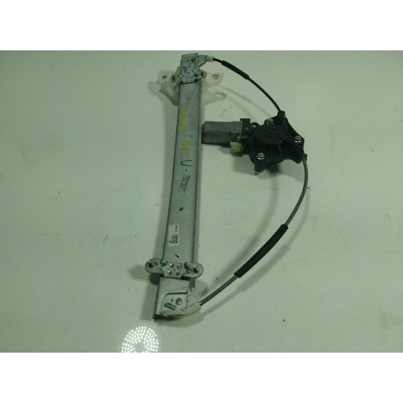 Recambio de elevalunas delantero izquierdo para hyundai i10 1.2 cat referencia OEM IAM  82450B4000 