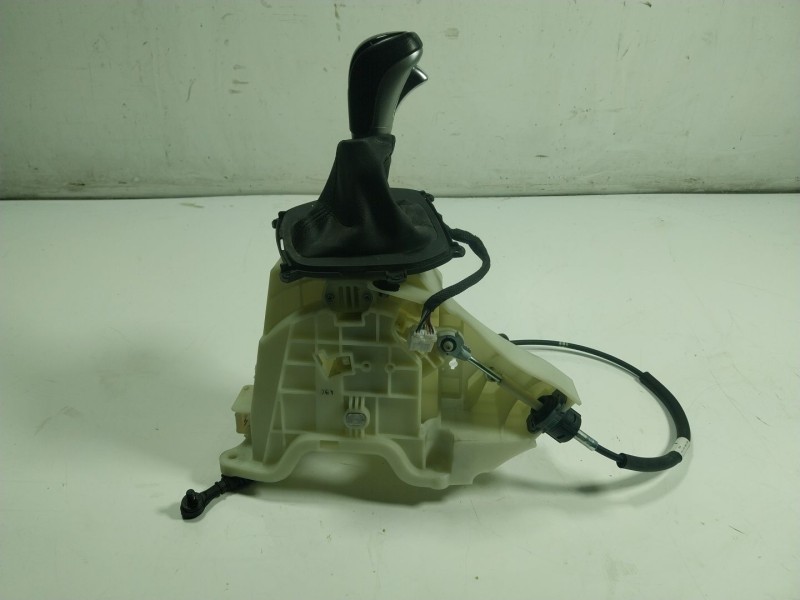 Recambio de palanca cambio para hyundai i10 1.2 cat referencia OEM IAM  46700B4000 