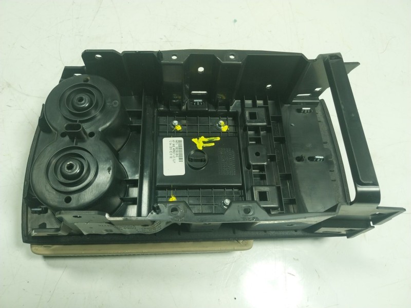 Recambio de apoyabrazos central para tesla model s p referencia OEM IAM  T17ACC0072724 