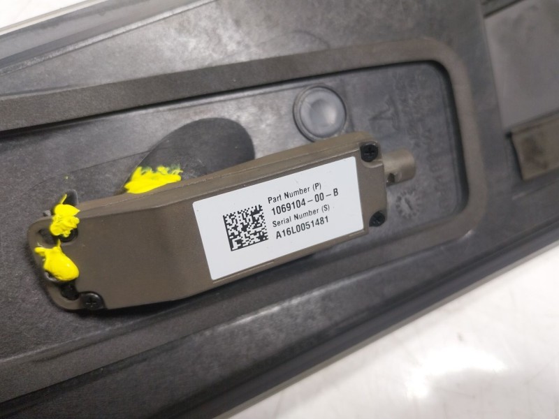 Recambio de modulo electronico para tesla model s p referencia OEM IAM  106910400B 