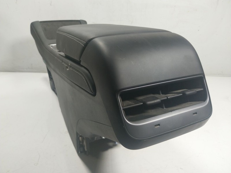 Recambio de apoyabrazos central para tesla y referencia OEM IAM  175550162D 