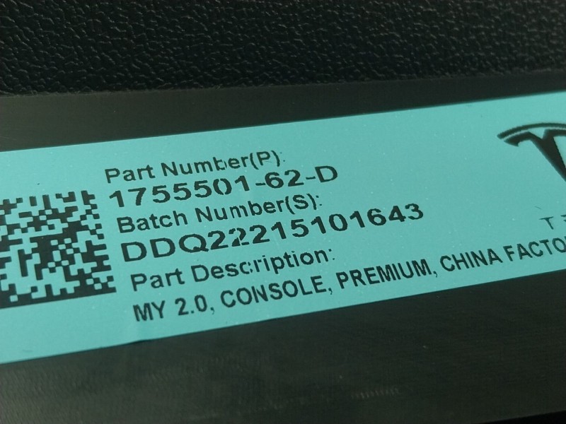 Recambio de apoyabrazos central para tesla y referencia OEM IAM  175550162D 