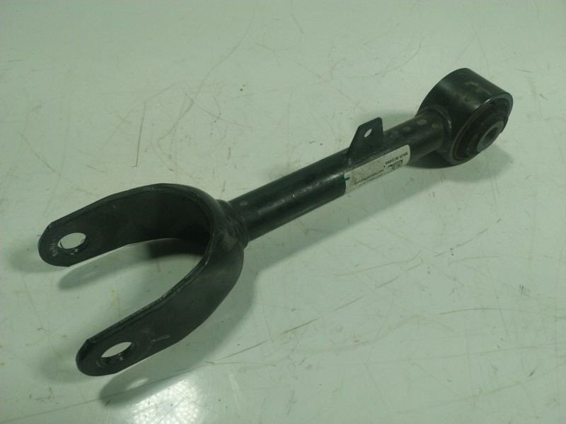 Recambio de brazo suspension superior trasero izquierdo para tesla y referencia OEM IAM  118842300A 