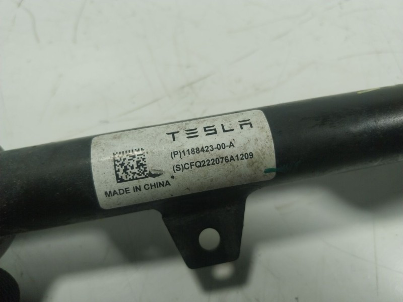 Recambio de brazo suspension superior trasero izquierdo para tesla y referencia OEM IAM  118842300A 