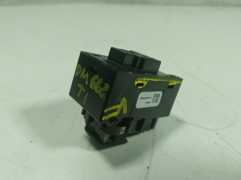 Recambio de mando elevalunas trasero izquierdo para tesla y referencia OEM IAM  108103802F 