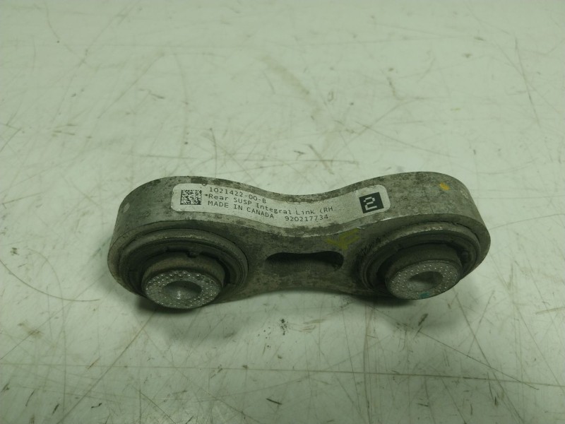 Recambio de brazo suspension superior trasero derecho para tesla model s p referencia OEM IAM  102142200B 