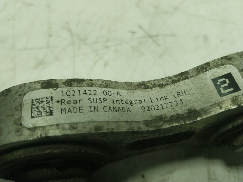 Recambio de brazo suspension superior trasero derecho para tesla model s p referencia OEM IAM  102142200B 