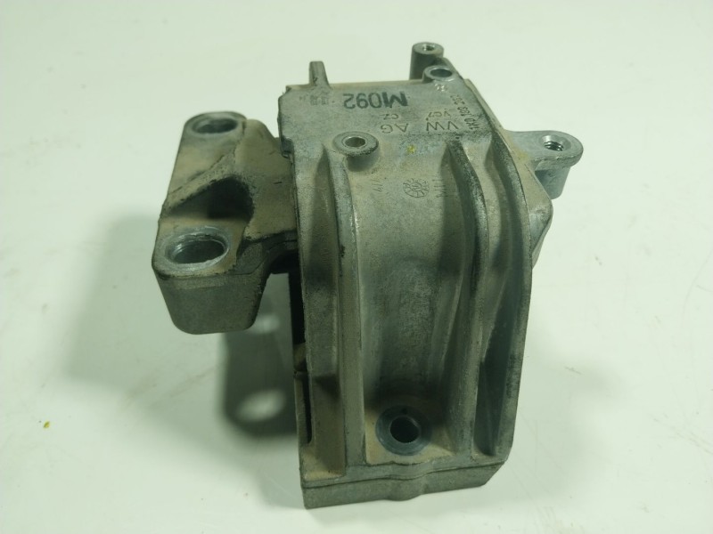 Recambio de soporte motor derecho para skoda yeti 1.2 tsi referencia OEM IAM  1K0199262 