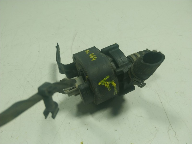 Recambio de bomba agua para tesla model s p referencia OEM IAM  103534800F 