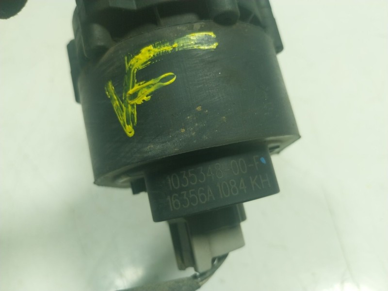 Recambio de bomba agua para tesla model s p referencia OEM IAM  103534800F 