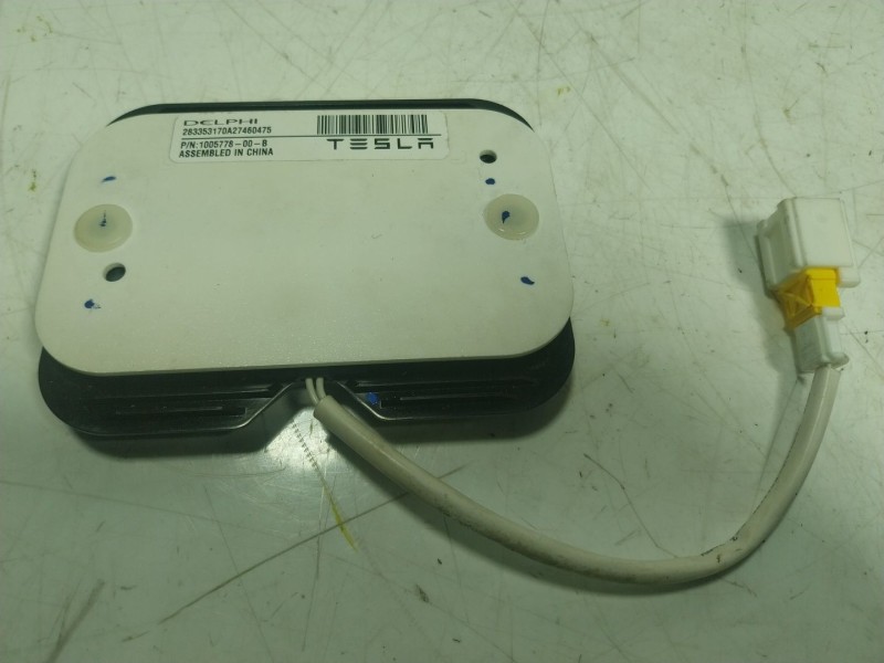 Recambio de modulo electronico para tesla model s p referencia OEM IAM  100577800B 