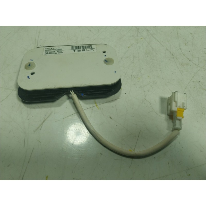 Recambio de modulo electronico para tesla model s p referencia OEM IAM  100577800B 