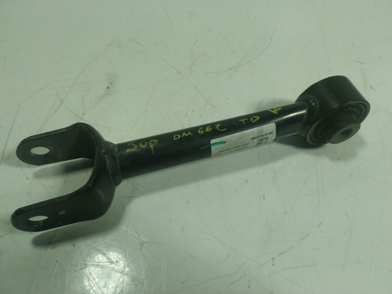 Recambio de brazo suspension superior trasero derecho para tesla y referencia OEM IAM  118843100A 